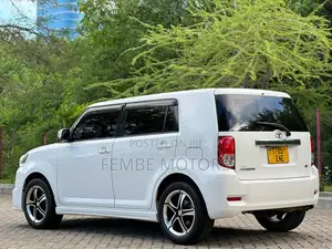 Toyota Corolla Rumion 2009 White