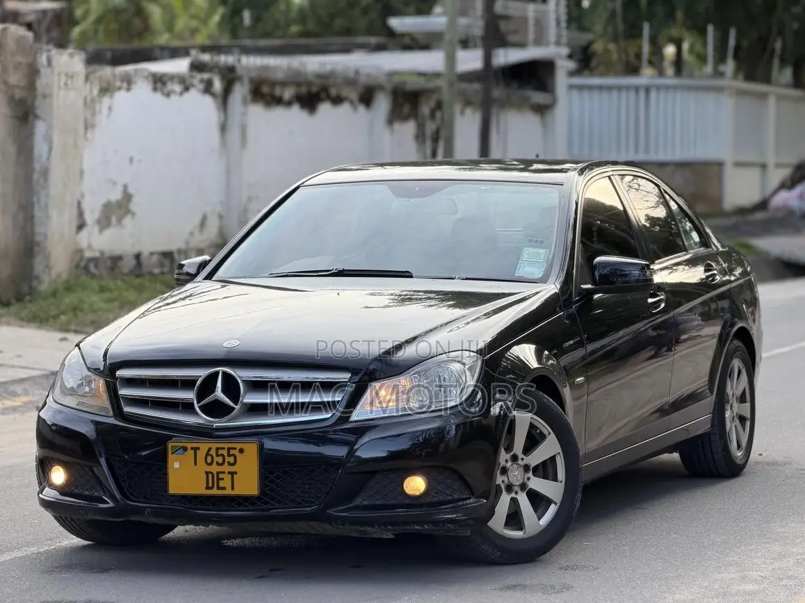 Mercedes-Benz C-Class 2012 Black