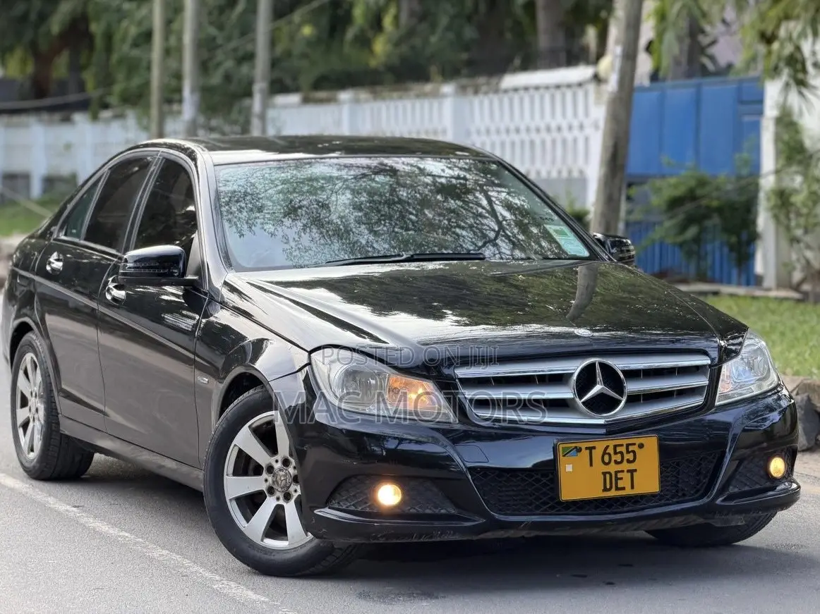 Mercedes-Benz C-Class 2012 Black