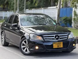 Mercedes-Benz C-Class 2012 Black