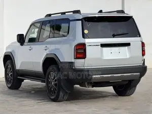 Toyota Land Cruiser Prado 2.7 2024 White