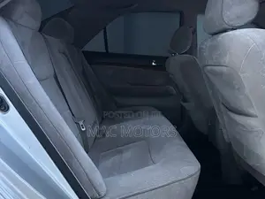 Toyota Mark II 2004 Silver