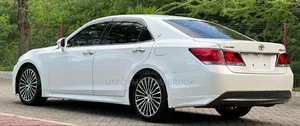Toyota Crown 2014 White