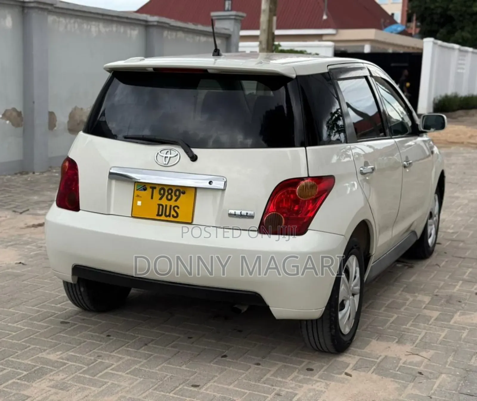 Toyota IST 2004 White