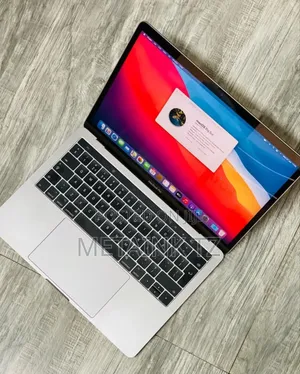 Laptop Apple MacBook Pro 2017 16GB Intel Core i5 HDD 500GB