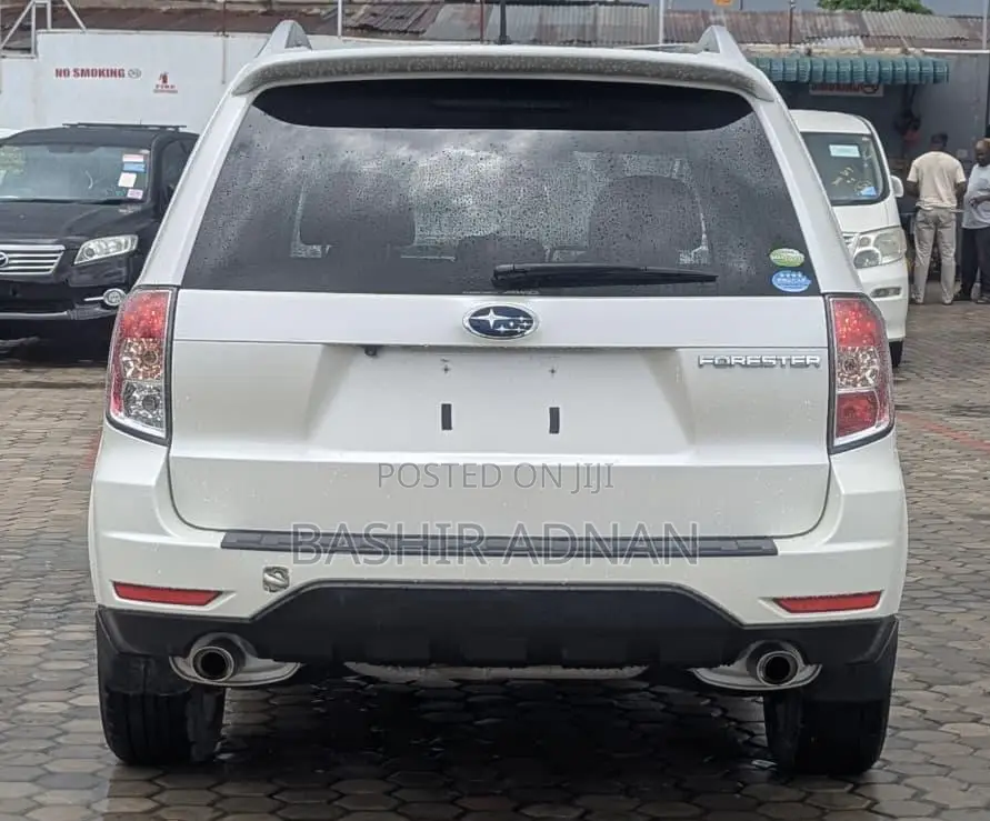 Subaru Forester 2010 Pearl