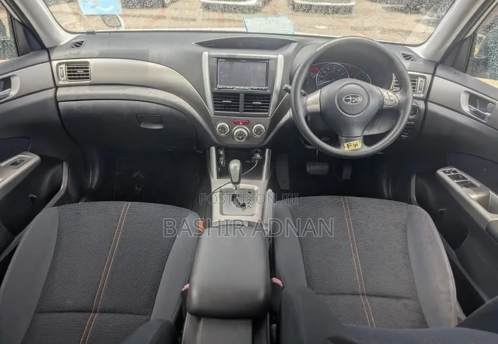 Subaru Forester 2010 Pearl
