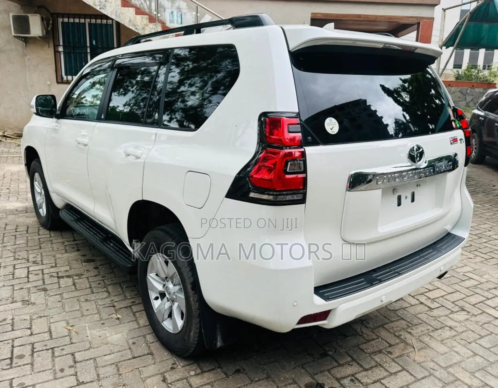 Toyota Land Cruiser Prado 2022 White
