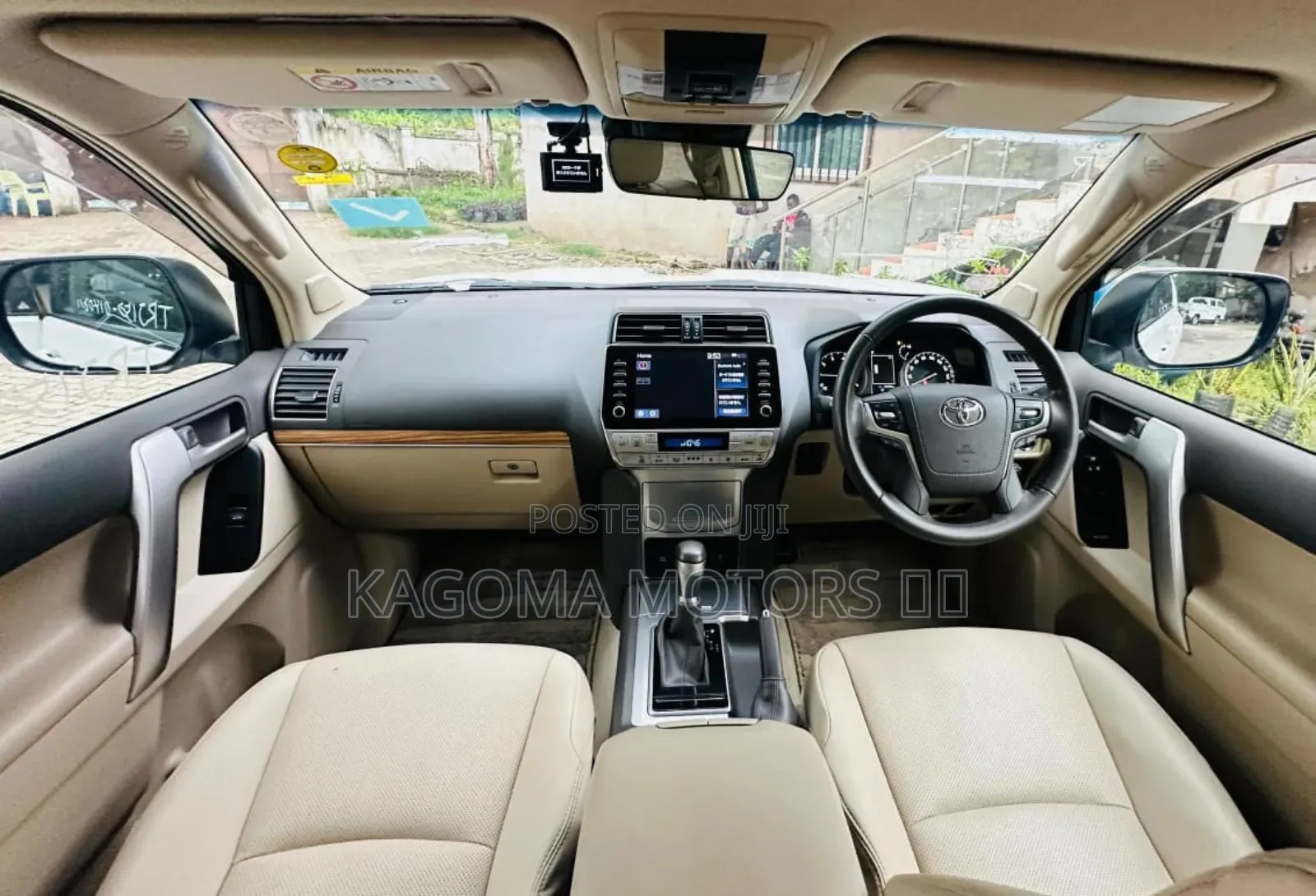 Toyota Land Cruiser Prado 2022 White