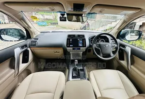 Toyota Land Cruiser Prado 2022 White