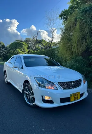 Toyota Crown 2009 White