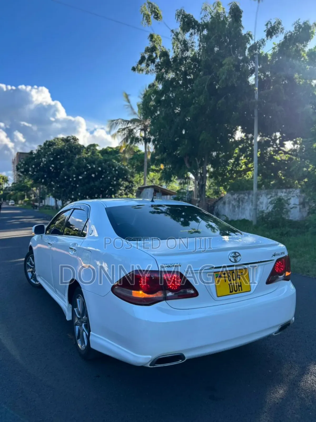 Toyota Crown 2009 White