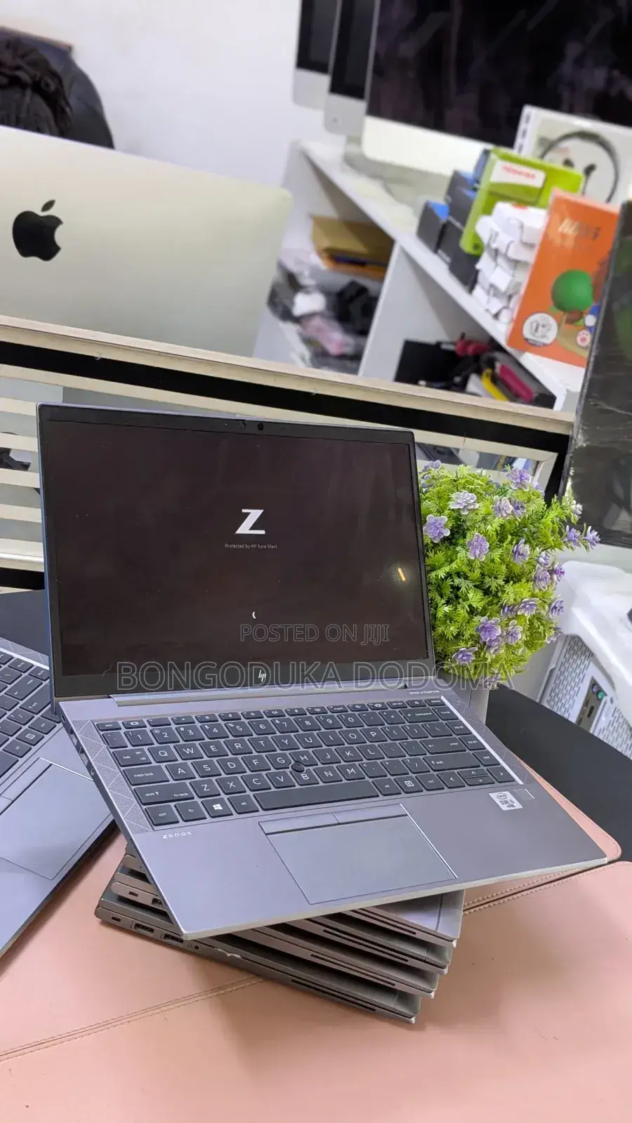 New Laptop HP ZBook Firefly 14 G7 16GB Intel Core i7 SSD 256GB