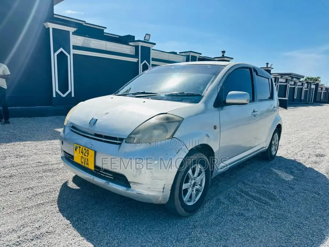 Toyota Passo 2005 Silver