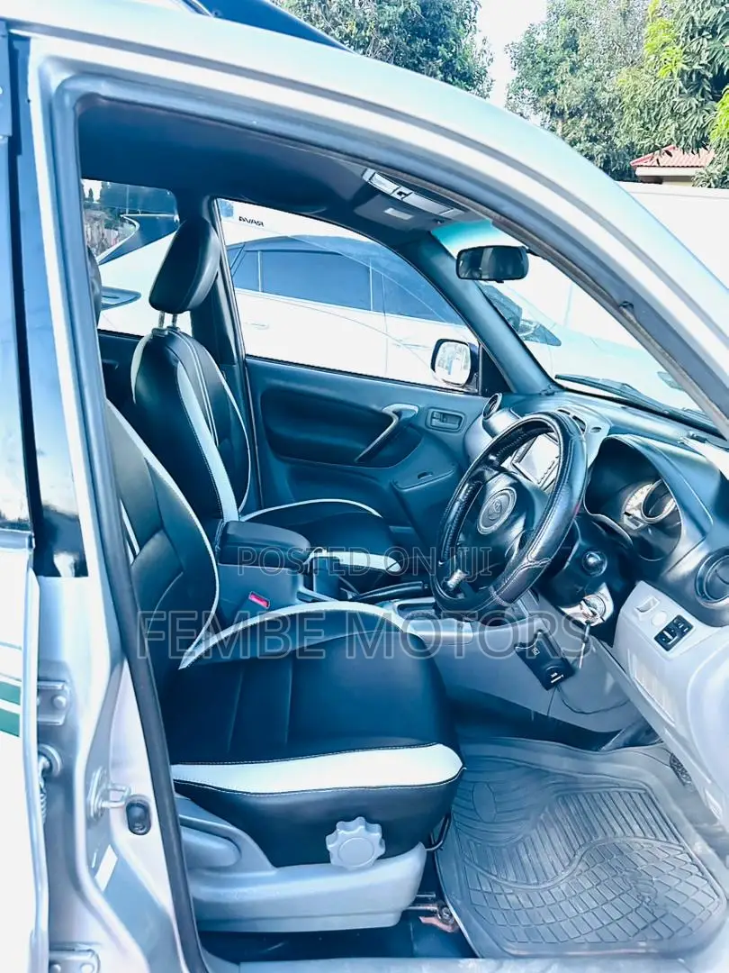 Toyota RAV4 2005 Silver