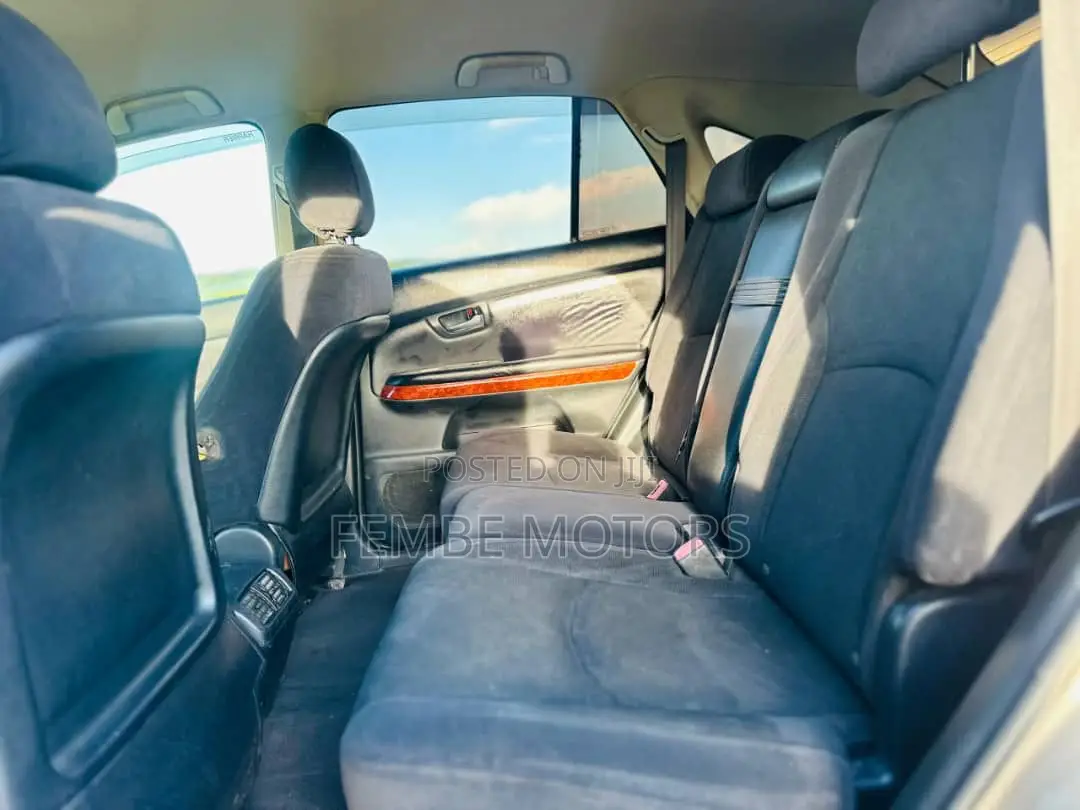 Toyota Harrier 2005 Gold