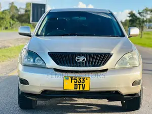 Toyota Harrier 2005 Gold