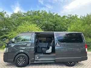 Toyota HiAce 2009 Grey