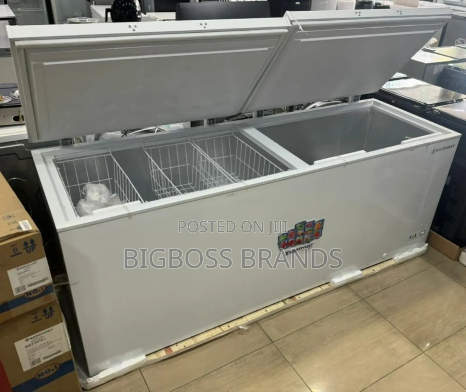 Westpoint Freezer 670 Liters
