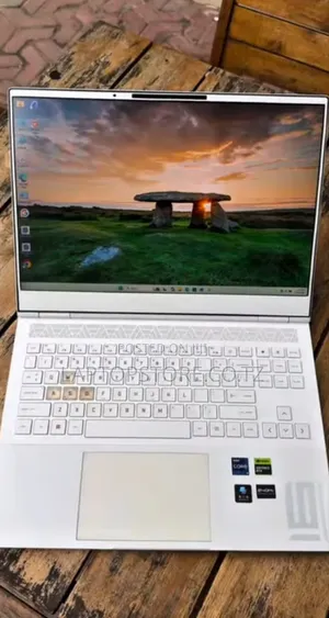 New Laptop HP 16GB Intel Core i9 SSD 1T