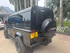 Land Rover Defender 2015 Black