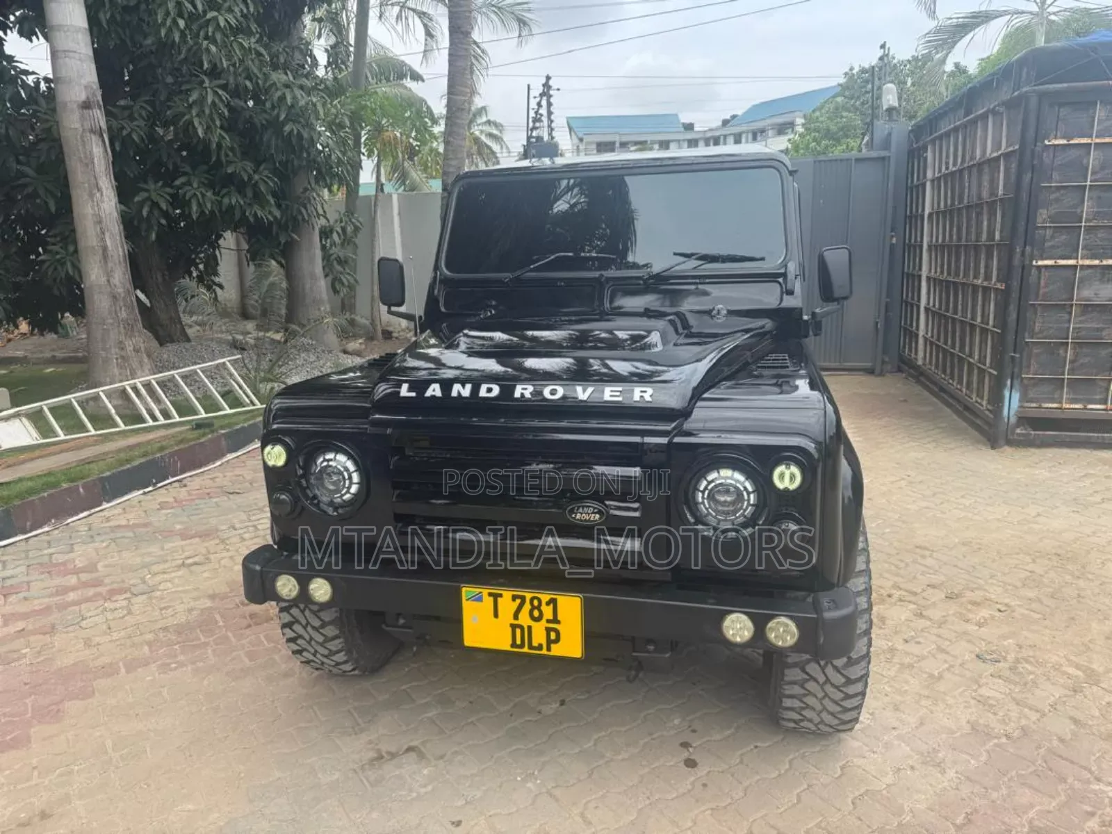 Land Rover Defender 2015 Black