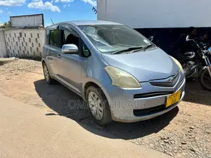 Toyota Ractis 2005 Gray