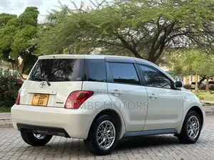 Toyota IST 2003 White