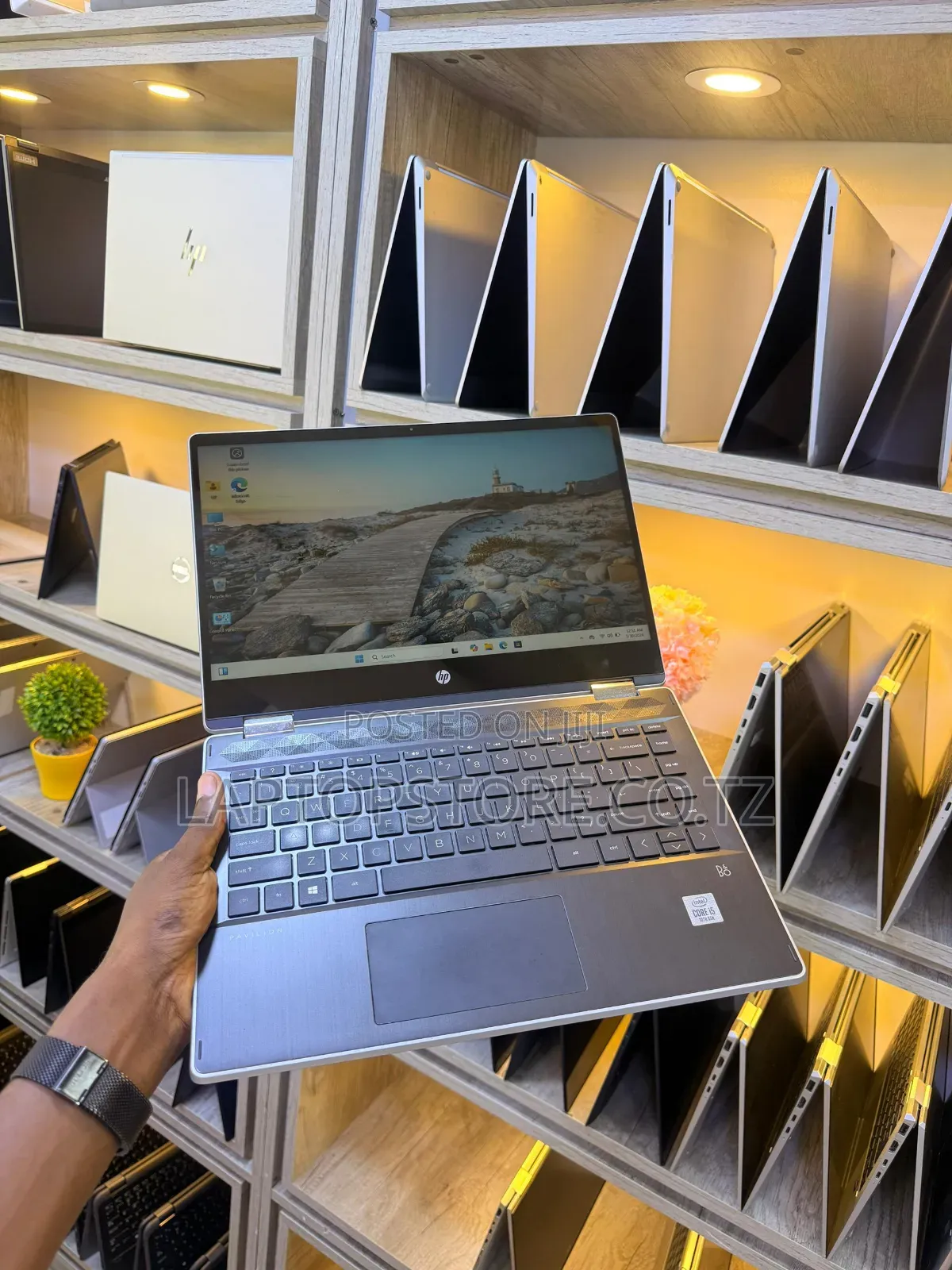 Laptop HP Pavilion 14 x360 2-in-1 8GB Intel Core i5 SSD 256GB