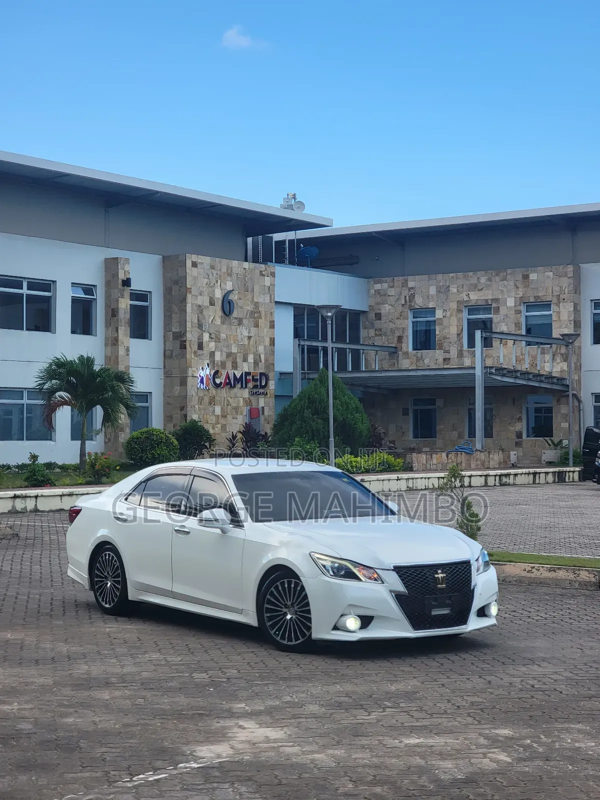 Toyota Crown 2014 Pearl