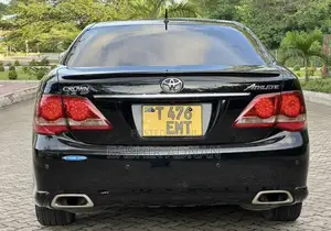 Toyota Crown 2009 Matt Black