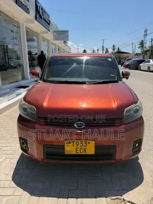Toyota Corolla Rumion 2011 Red