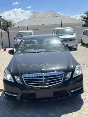 Mercedes-Benz E250 2013 Black