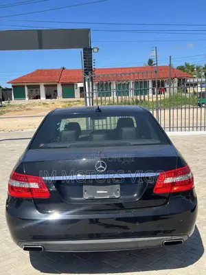 Mercedes-Benz E250 2013 Black