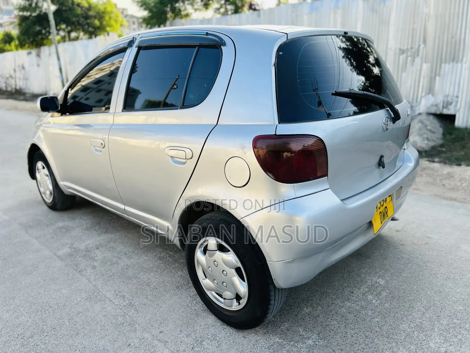 Toyota Vitz 1.0 FWD 5dr 2004 Silver
