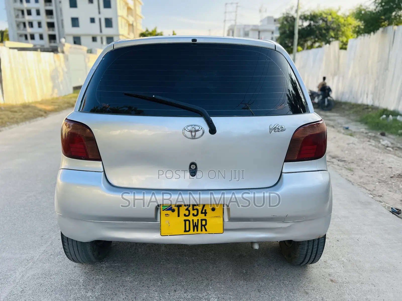 Toyota Vitz 1.0 FWD 5dr 2004 Silver