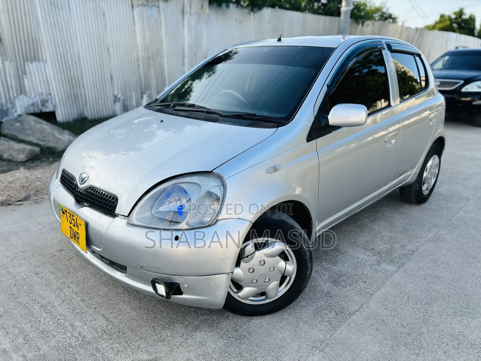 Toyota Vitz 1.0 FWD 5dr 2004 Silver
