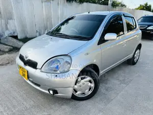 Toyota Vitz 1.0 FWD 5dr 2004 Silver