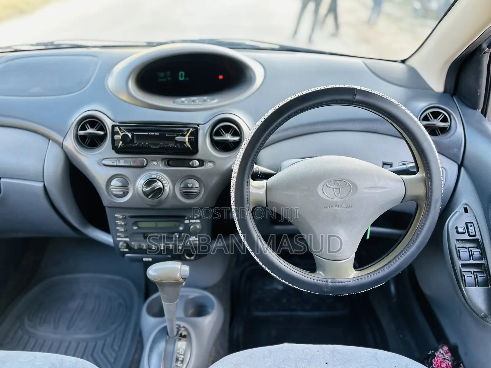 Toyota Vitz 1.0 FWD 5dr 2004 Silver