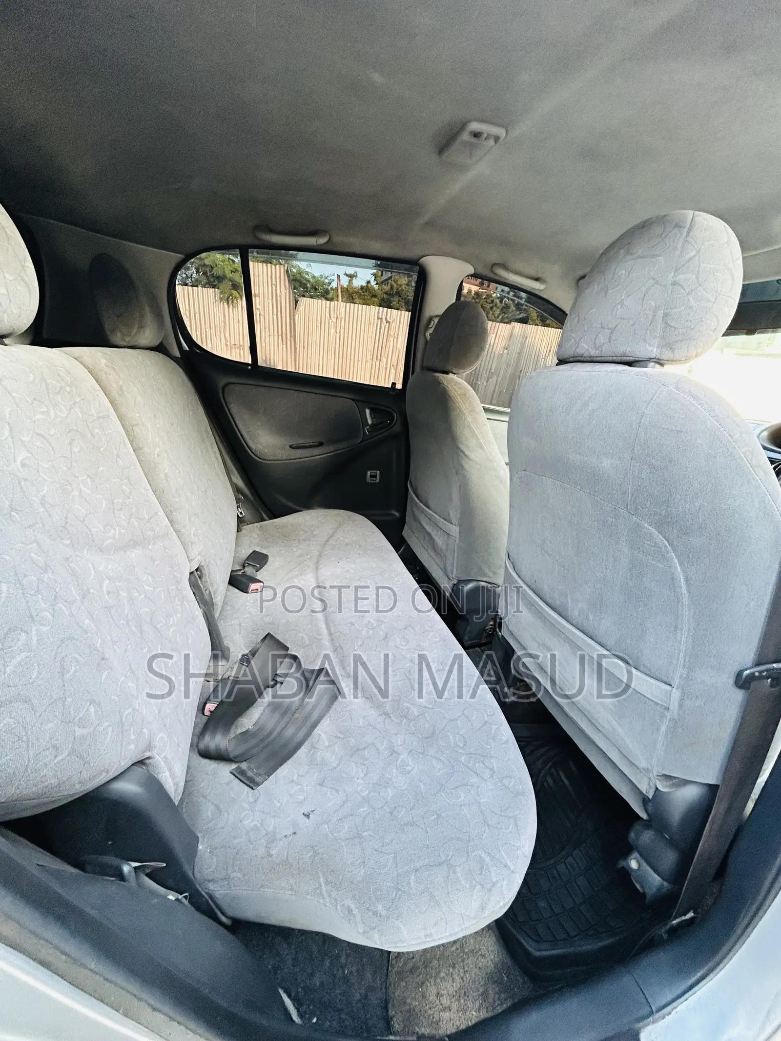 Toyota Vitz 1.0 FWD 5dr 2004 Silver