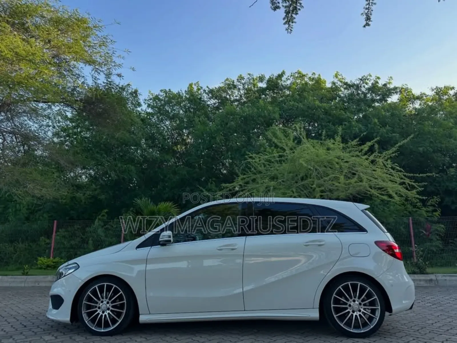 Mercedes-Benz B-Class 2016 Pearl