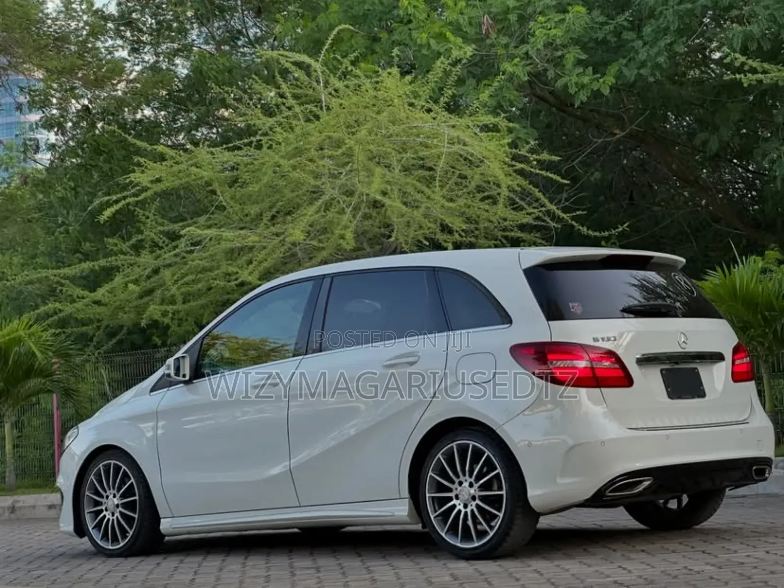 Mercedes-Benz B-Class 2016 Pearl