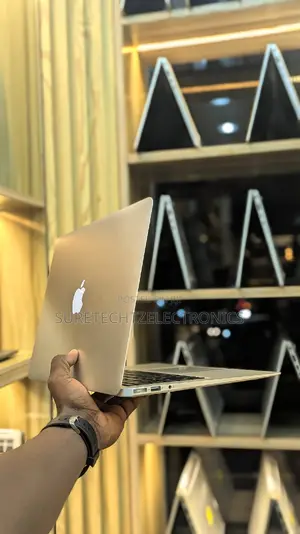 Laptop Apple MacBook Air 2017 4GB Intel Core i5 SSD 128GB