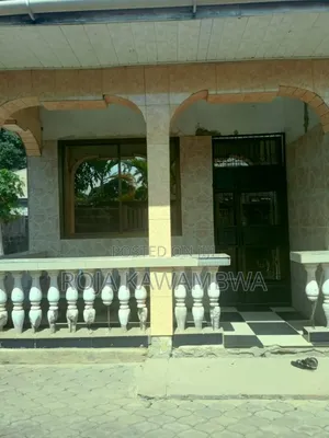 3bdrm House in Mbonyokwa, Kimala for rent