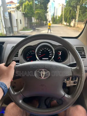 Toyota Fortuner 2010 Silver