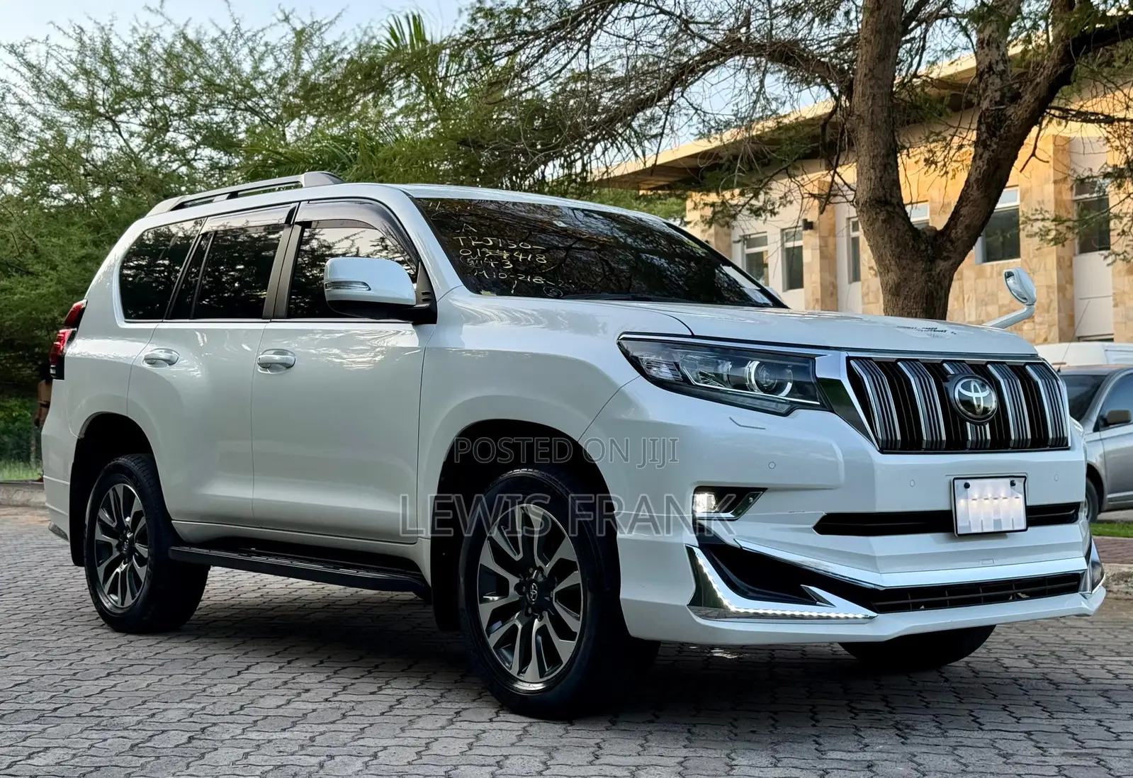 Toyota Land Cruiser Prado 2022 White