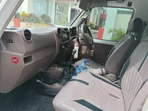 Toyota Land Cruiser 2003