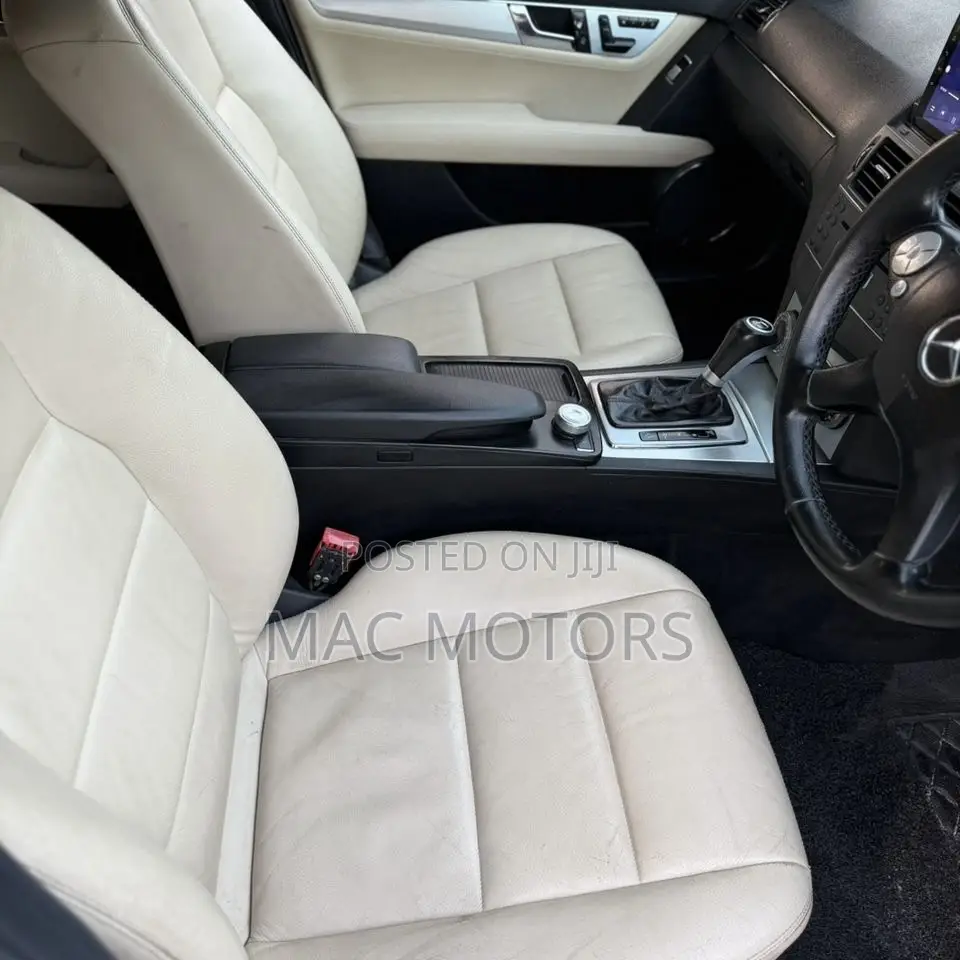 Mercedes-Benz C200 2008 Gray