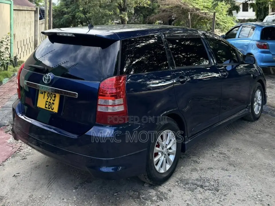 Toyota Wish 2006 Blue