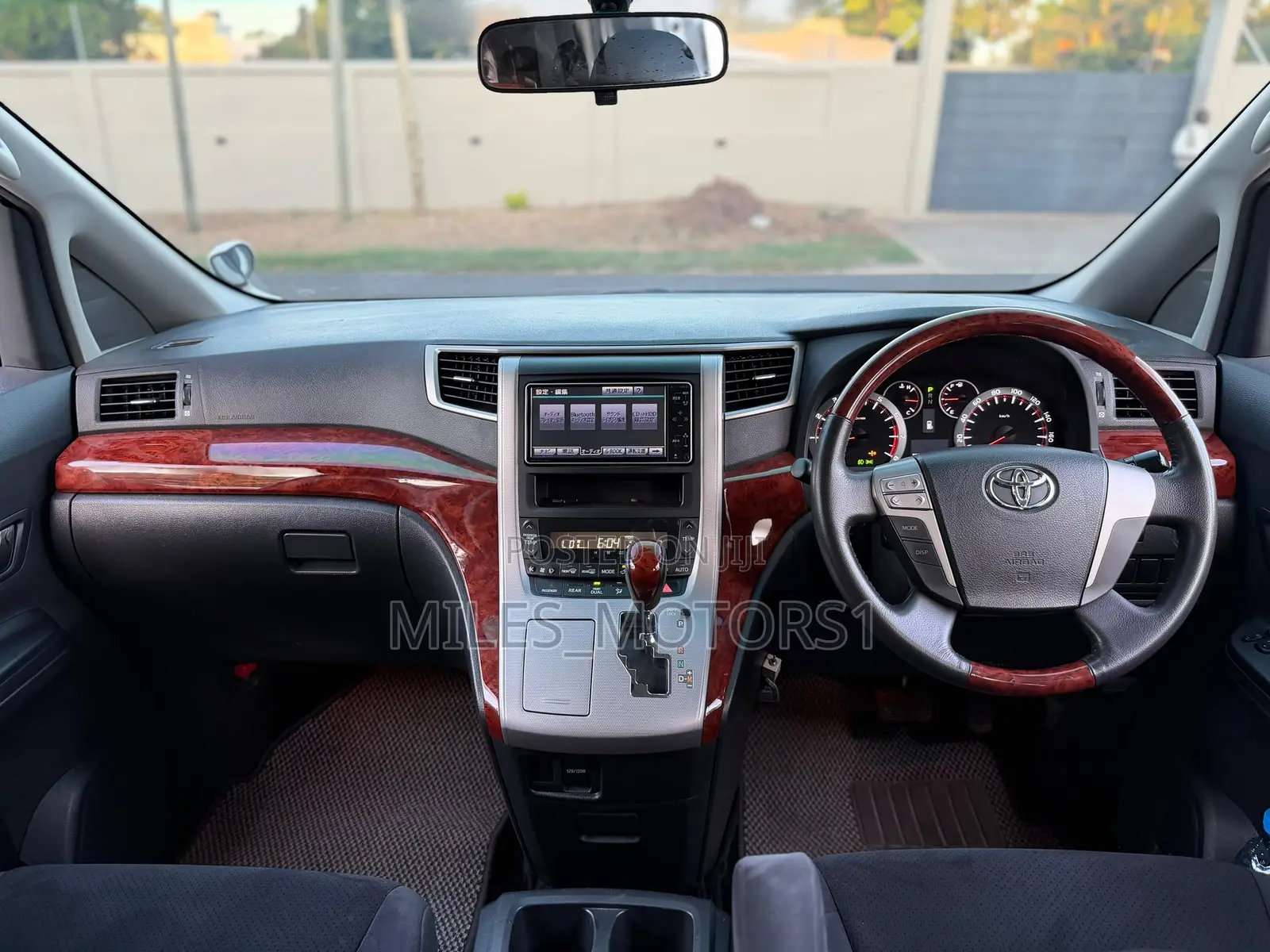 Toyota Alphard 2010 White
